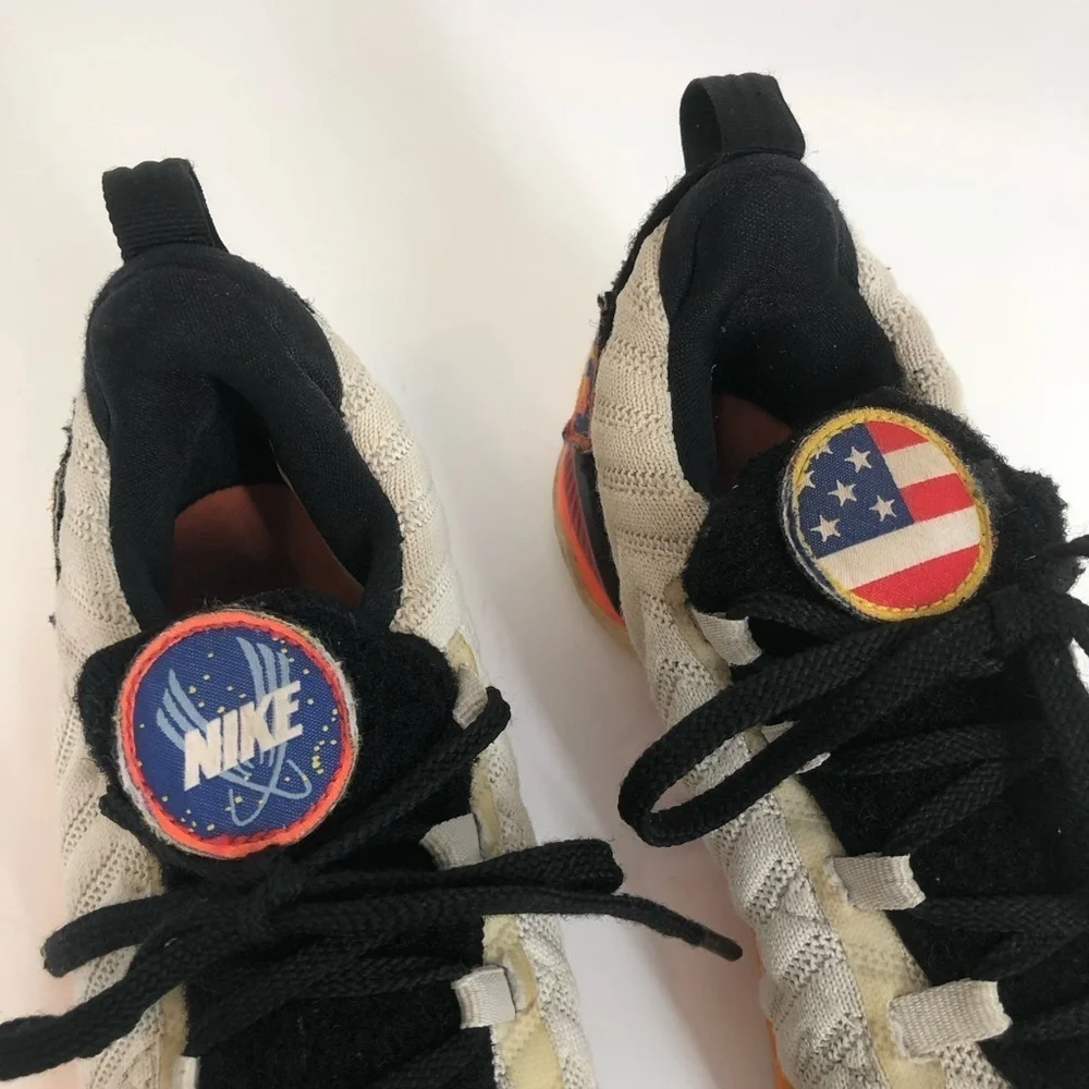 Nike LeBron 16 GS 'Space Travel’ Kid’s Sneaker